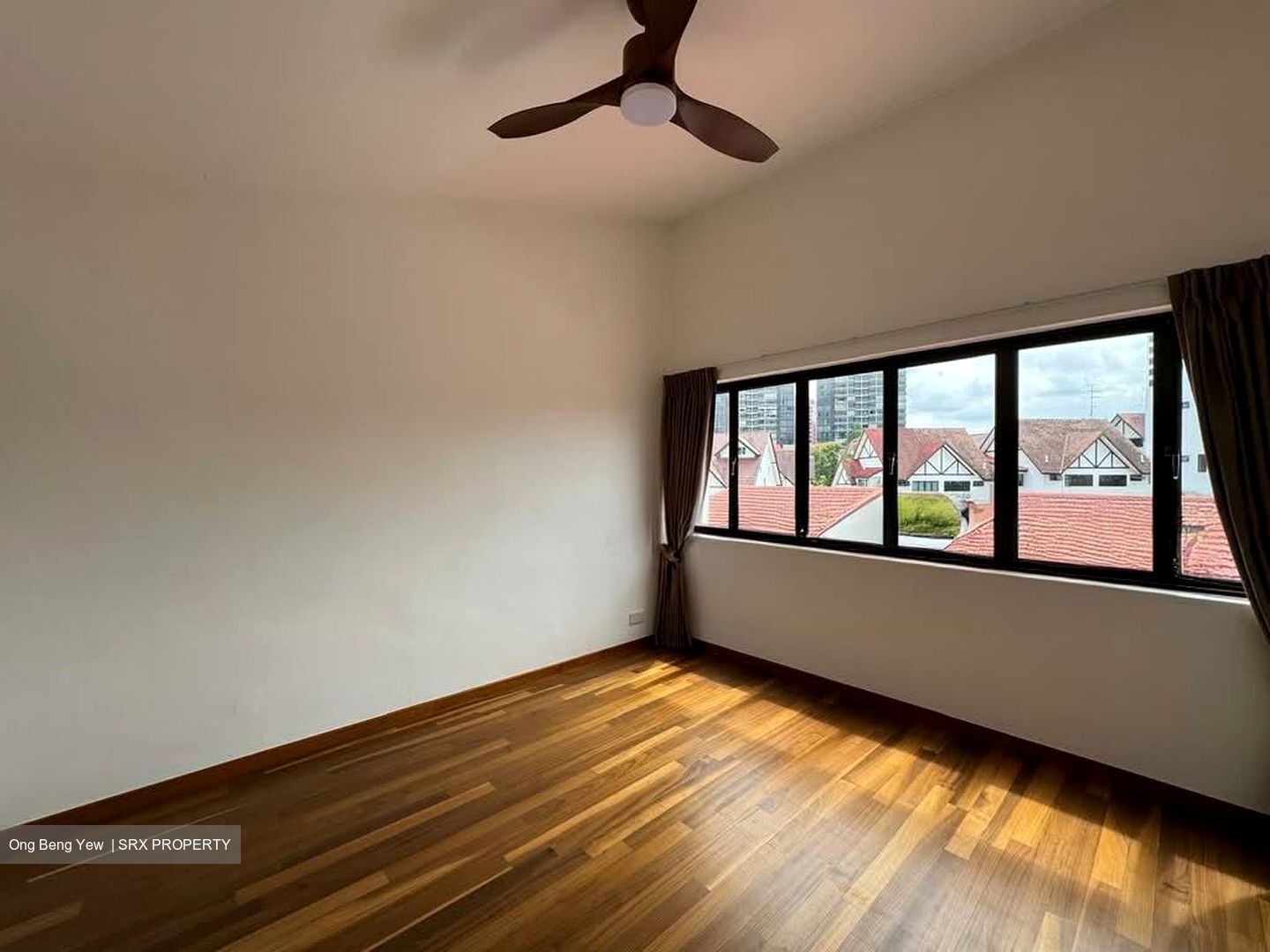 Angklong Lane (D20), Terrace #536192071